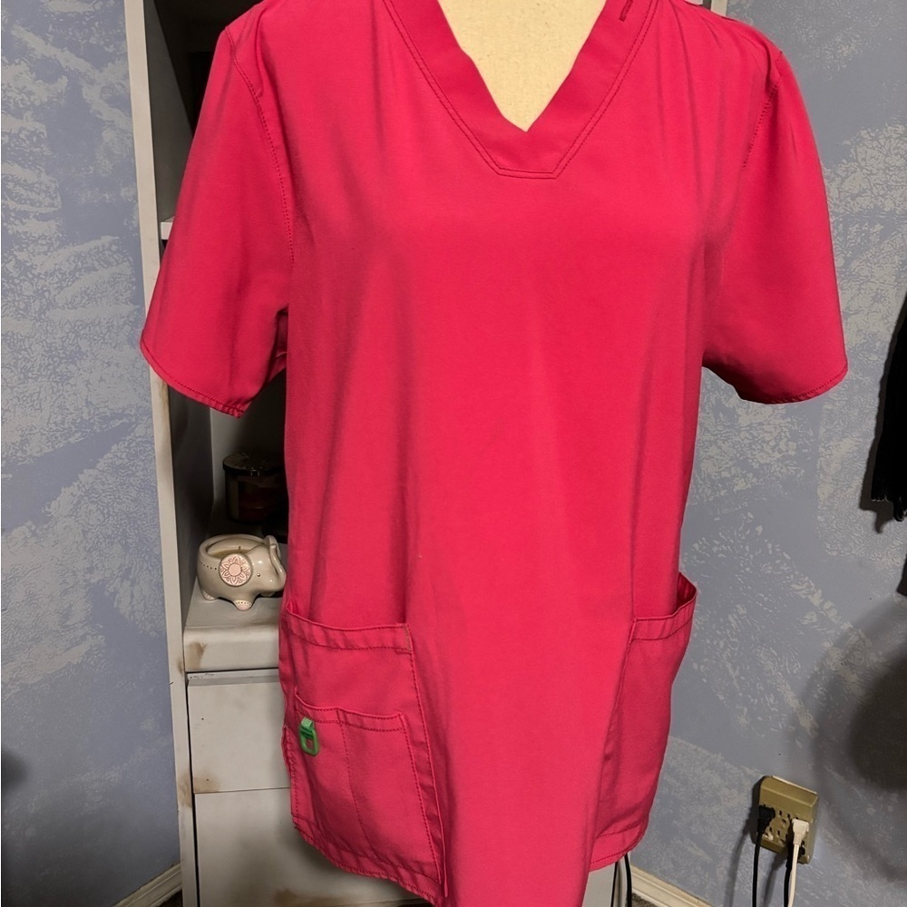 🛍Bundle sale🛍Carhartt Pink scrub top Short Sleeve large - Picture 5 of 12